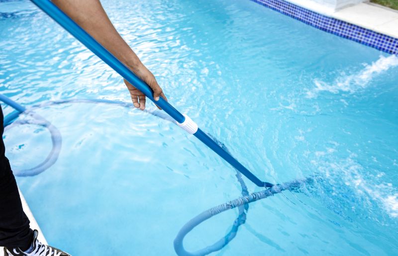 swimming pool cleaning and maintenance